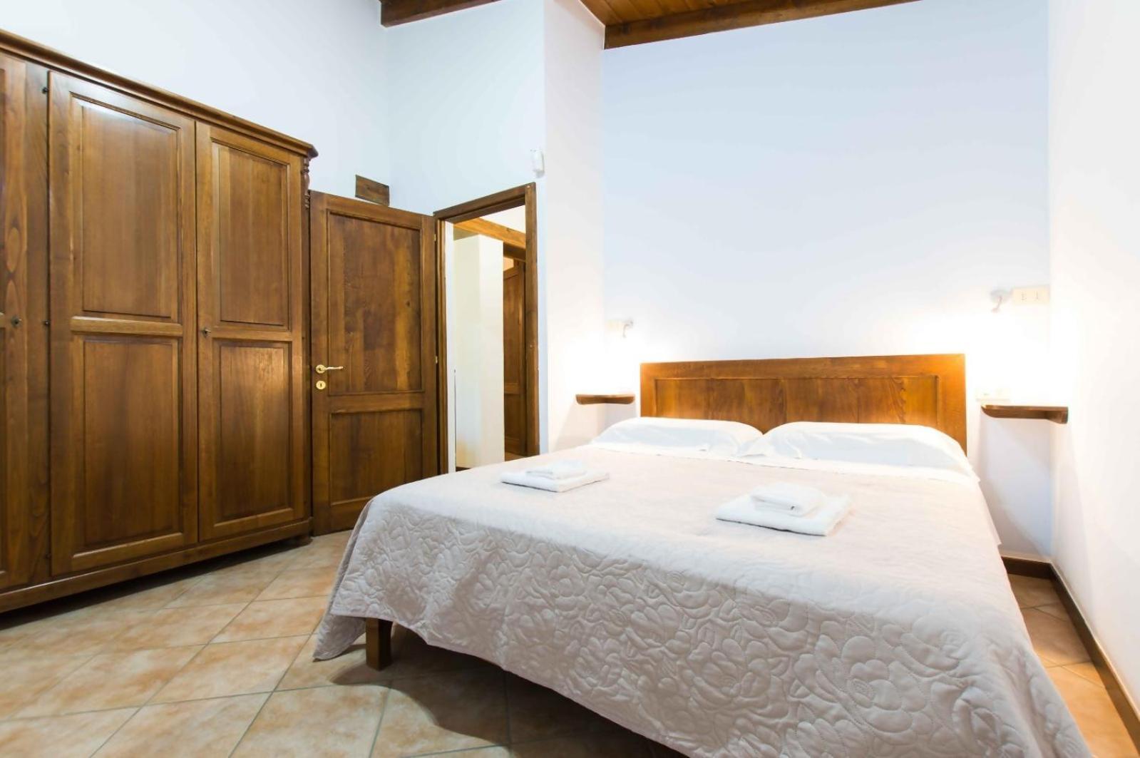 פופי Agriturismo Podere La Casaccia מראה חיצוני תמונה