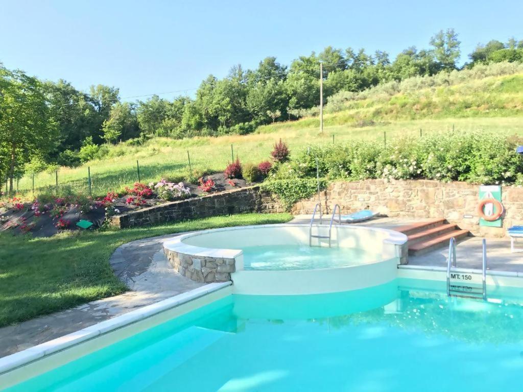 פופי Agriturismo Podere La Casaccia מראה חיצוני תמונה