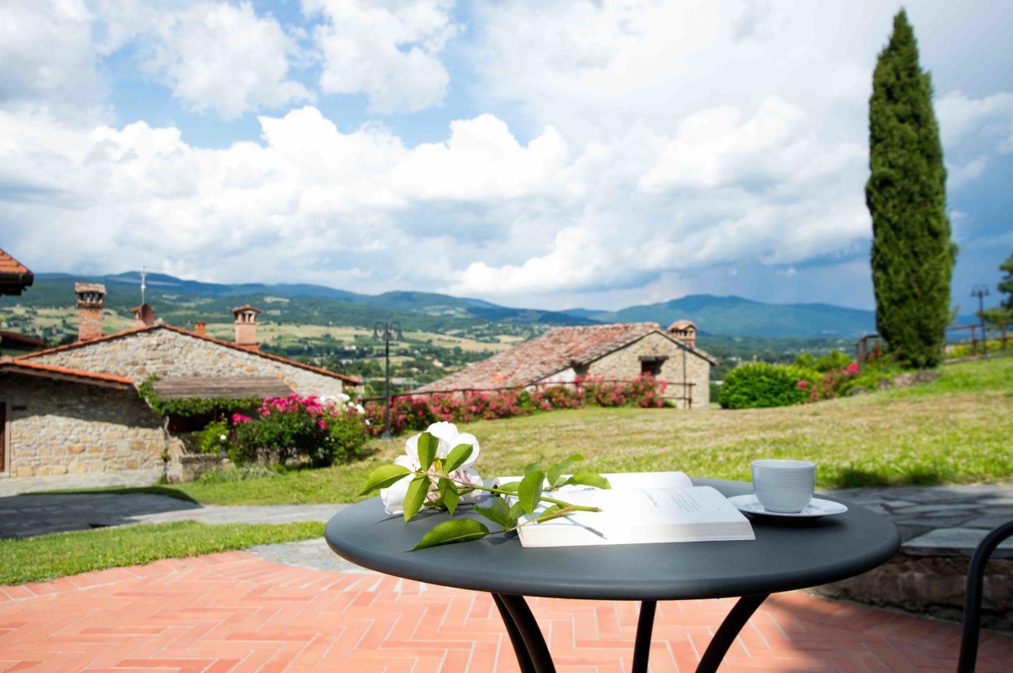 פופי Agriturismo Podere La Casaccia מראה חיצוני תמונה